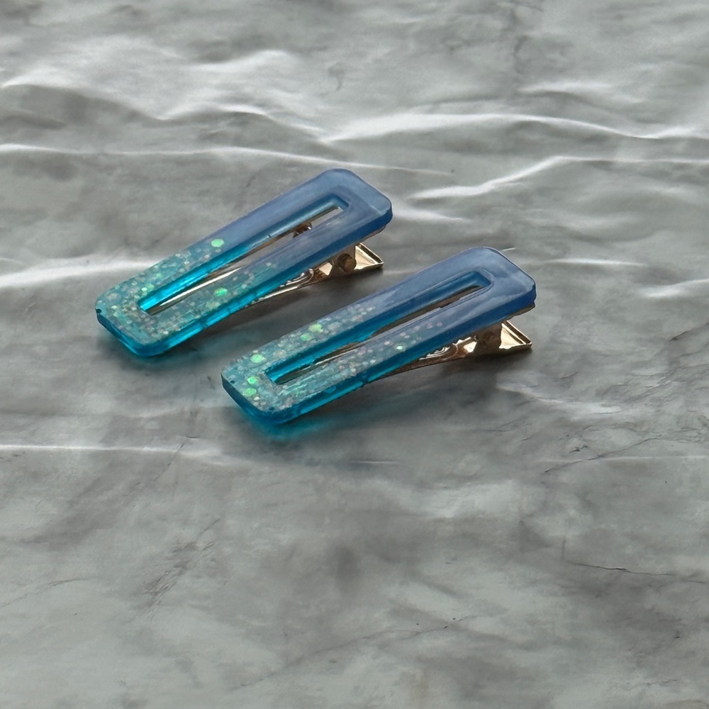 Blue Glitter Hair Clips - Picture 2 of 7